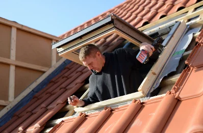 Pose de fenêtres de toit Velux à Joze